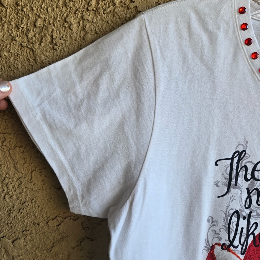 Port Company White Short Sleeve T-Shirt w/Ruby Red Sparkle Shoe Design | M| - Picture 5 of 10